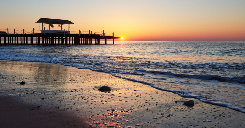 Beautifull River view of jomtien beach in pattaya - Book Air Tickets